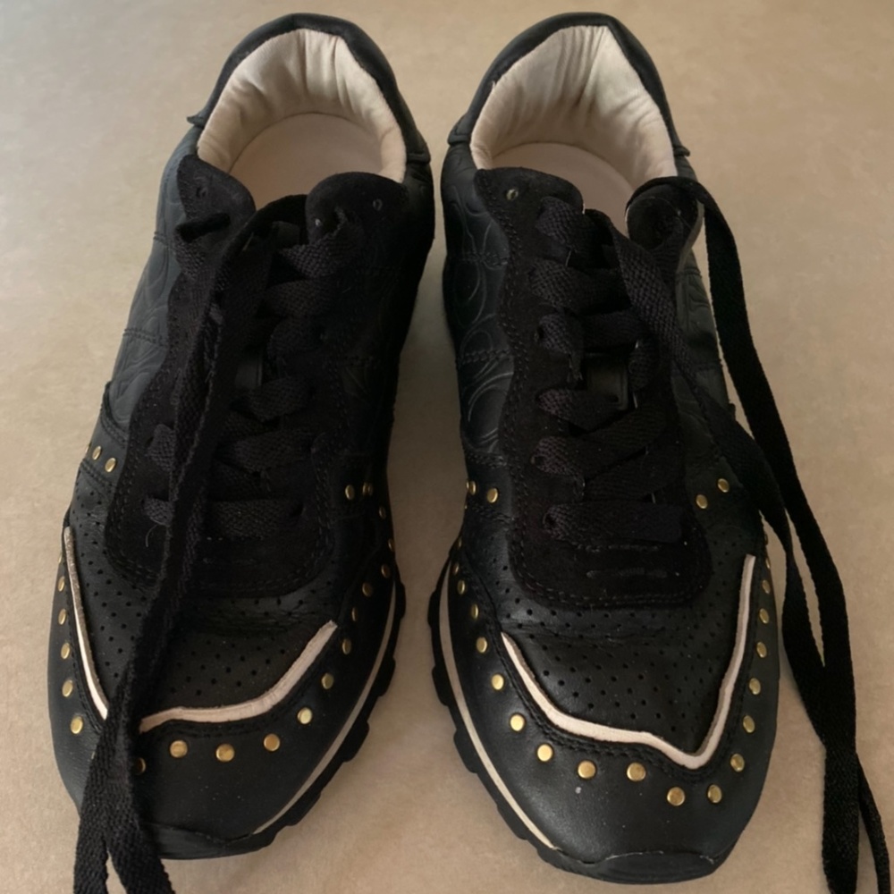 Black COACH tennis shoes 7.5